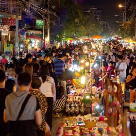 Chiangmai Sunday Market (Near by Hotel